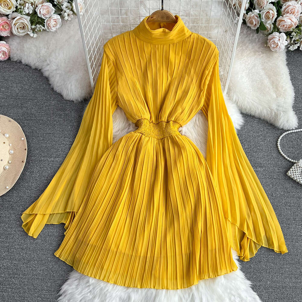 Elegant ladies' chiffon pleated skirt in autumn and winter, bell shaped sleeves, stand collar, waist cinching, slim a22 fit A-line design