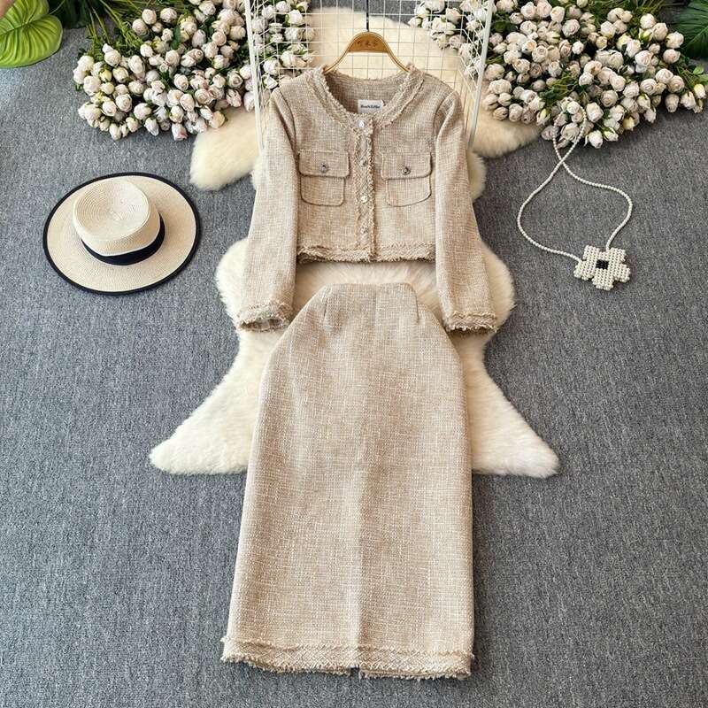 Ladies' Fashion Set Autumn/Winter Elegant A19 Style Floral Coat Two Piece Set High Waist Tight Skirt 2026