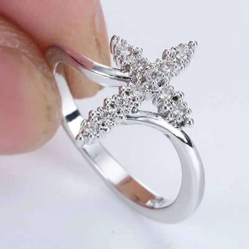 Huitan Trendy Cross Finger Ring for Women Inlay Dazzling Cubic Zirconia Modern Female Accessories Daily Wear Fashionable Jewelry H260312