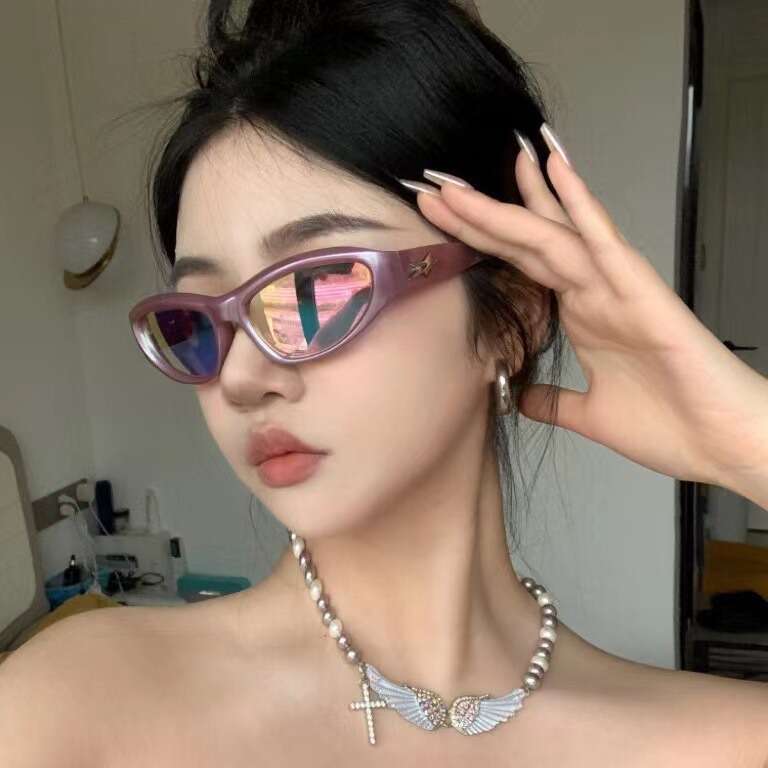 Designer Sunglasses For Women cat eye glasses for men women Fashion streetwear sunglasses Green flash lens candy pink frame