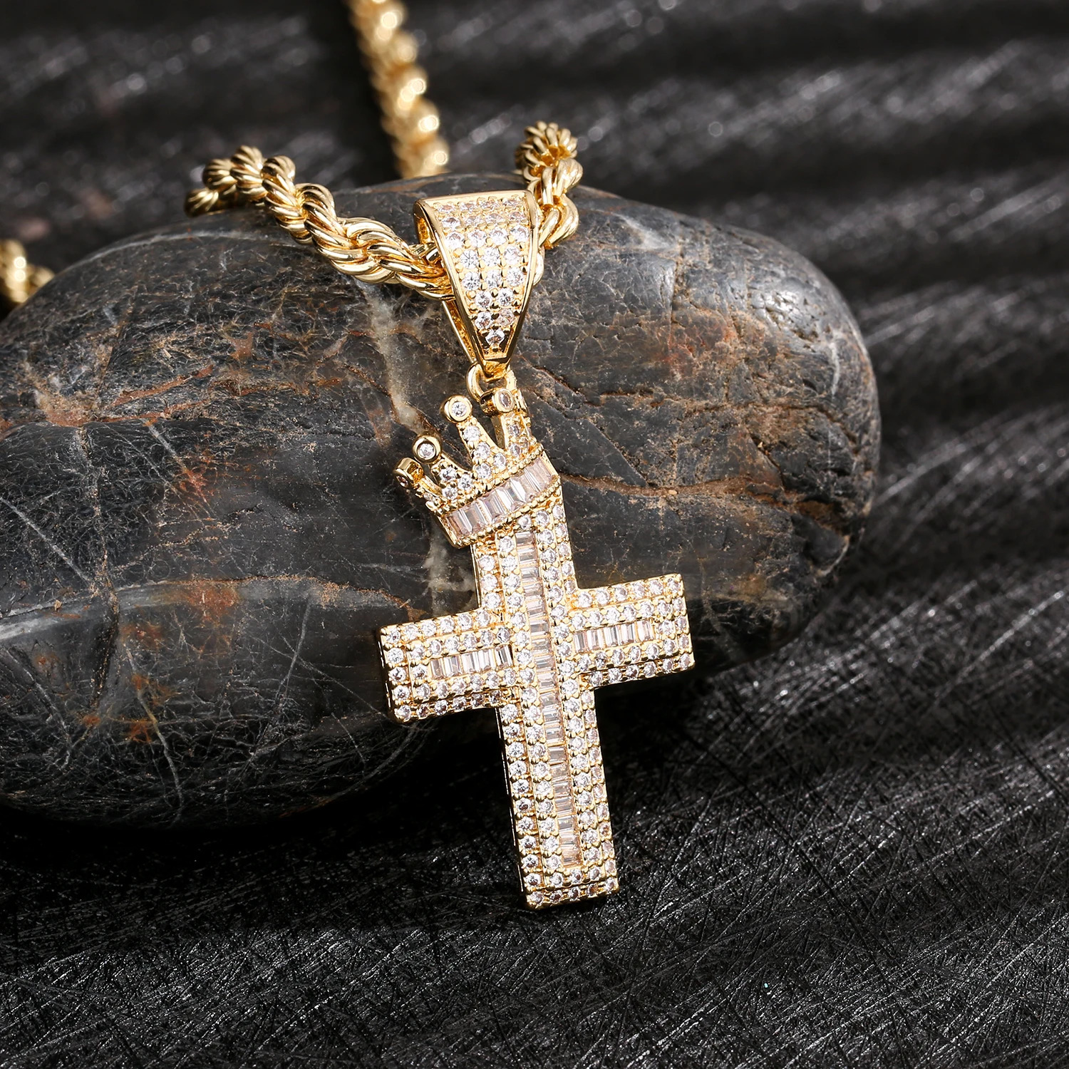 Elegant Cross Pendant Necklace with CZ Stones Copper Chain Jewelry for Everyday Wear Gift Giving 260304