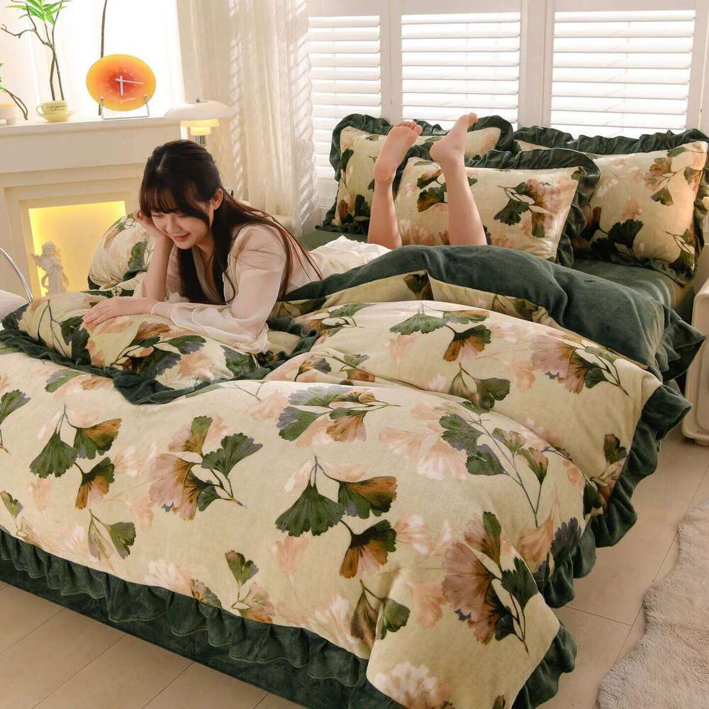 Korean version of milk fluff edge four-piece set light warm thickened bedding H260312