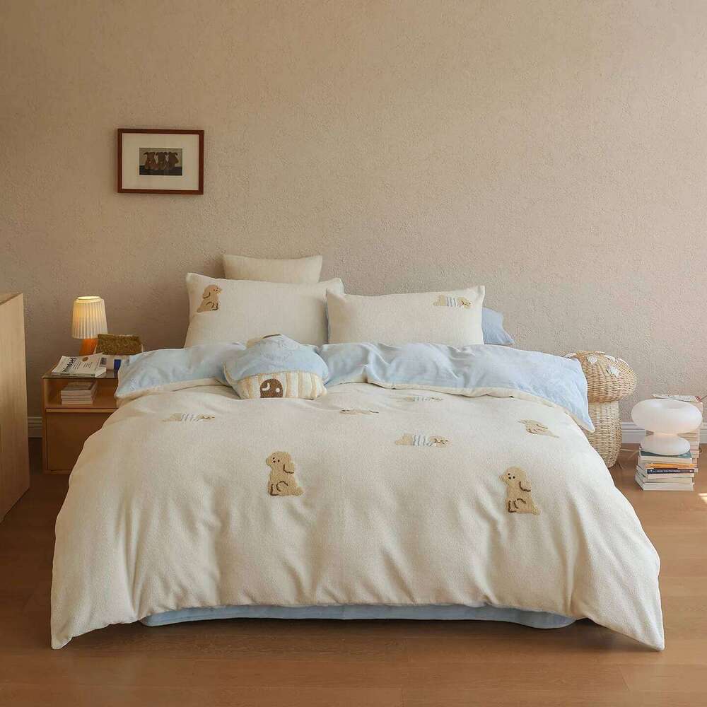 Cartoon style thickened warm winter milk fleece four-piece set towel embroidered quilt cover mattress bedding H260312