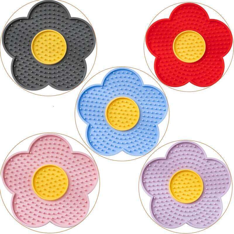 Supplies Cat Pad Sun Flower Shape Silicone Dog Licking Plate Cute Pet slow licking mat 26Y0312