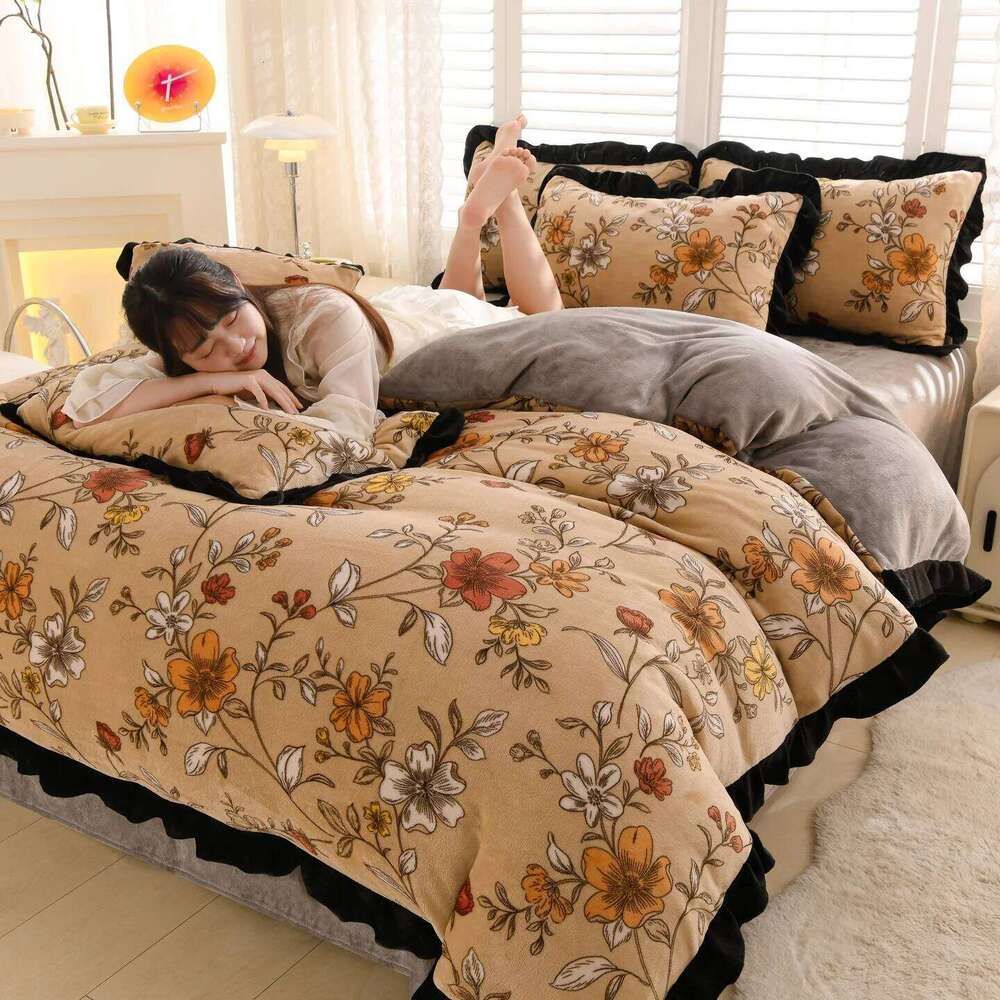 Korean version of milk fluff edge four-piece set light warm thickened bedding H260312