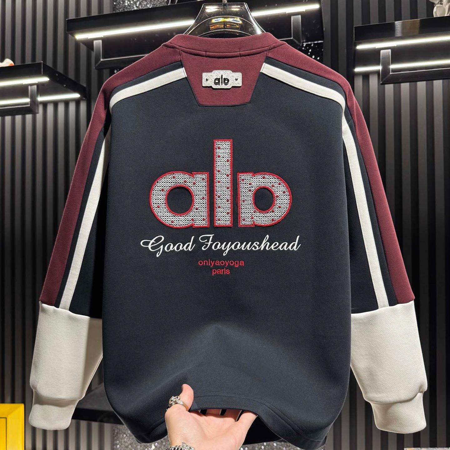 Luma hop European-style high-end embroidered patchwork crew neck sweatshirt, 2025 new autumn and winter trendy brand casual men's long-sleeve top