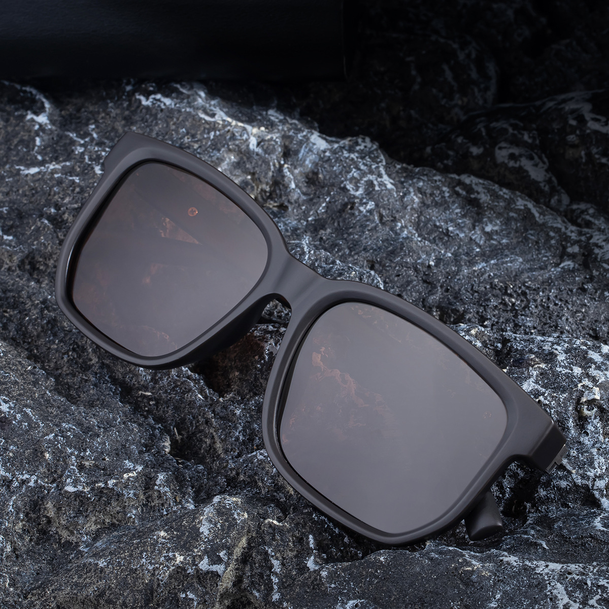 2026 New Fashion Square Frame Polarized Sunglasses Retro Outdoor Driving Sun Protection Glasses for Men,