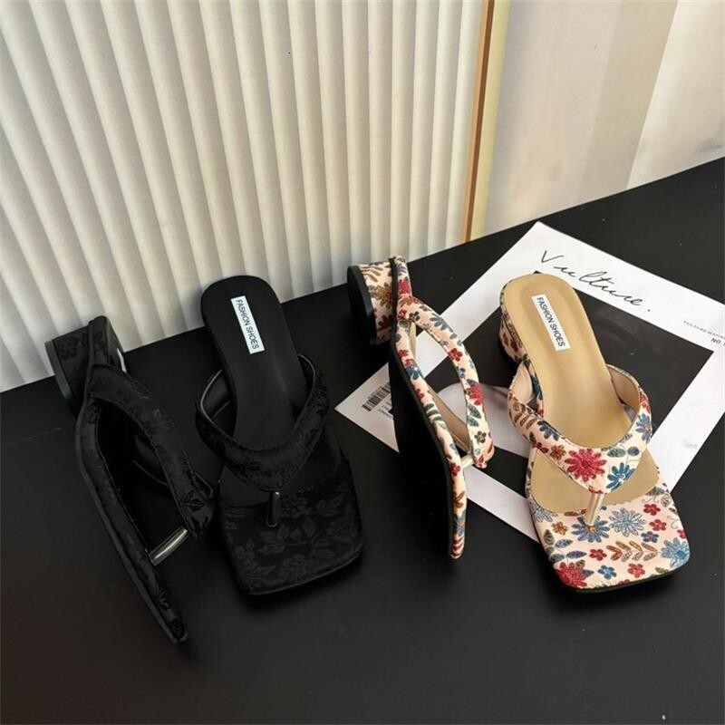 STAOXINDIKE 10A 2025 New Designer Low Heel Kitten Heel Wedge Heel Suede Red Black Ankle Strap Casual Narrow Wide Luxury Budget Heeled Shoes