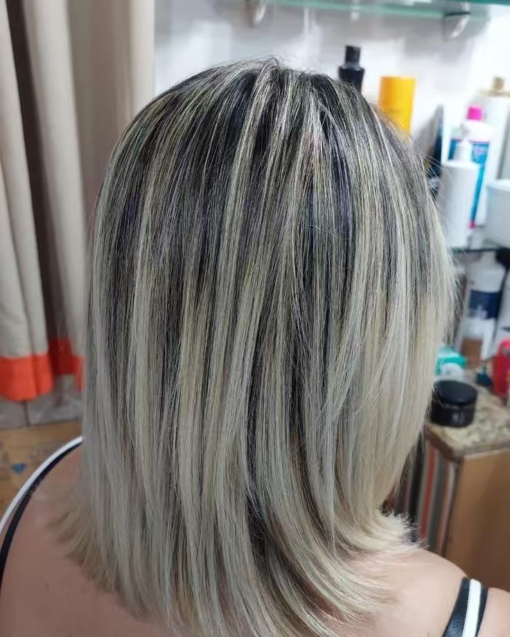 Super cute Cuticle aligned european human hair wig raw virgin hair bob layered cut platinum ash blonde ombre balayage full lace frontal wig for white 