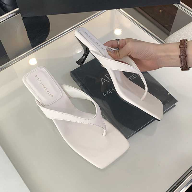 2025 Summer New Women Slipper Fashion Narrow Band Slip On Flip Flop Thin High Heel Outdoor Dress Slides Vacation Sandals K260312