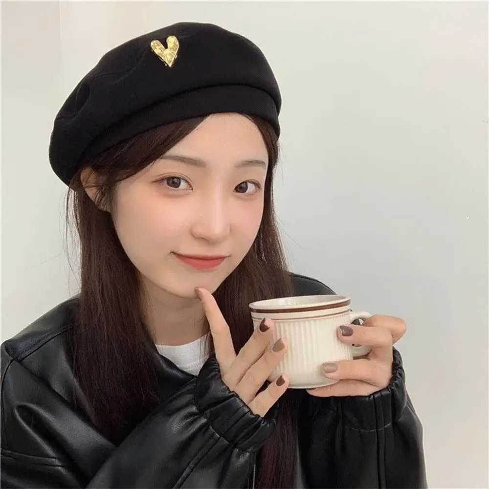 Women Metal Heart-shaped Berets French Artist Warm Winter Beanie Hat Solid Color Elegant Lady Painter Cap Street Octagonal Beret H260312 - view 5