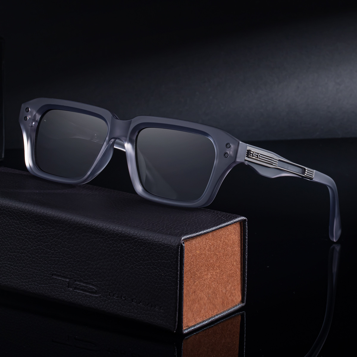 2026 New Fashion Square Small Frame Polarized Unique High-end Sun Protection Sunglasses for Men,