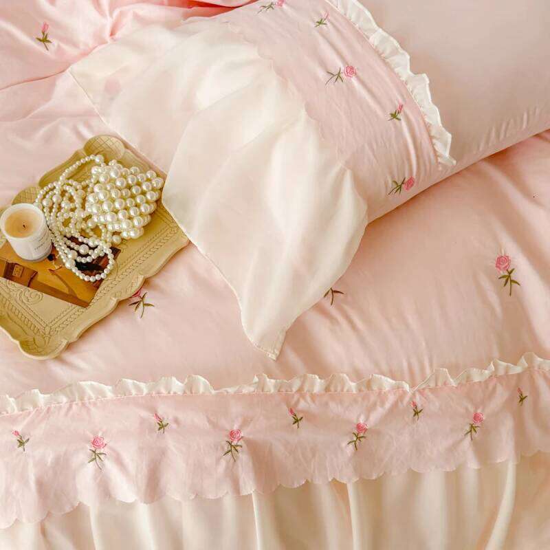 Korean Princess Style Lace Ruffles Rose Embroidery Wedding Bedding Duvet Cover Set Flat/Fitted Bed Sheet Pillowcases 4Pcs H260312