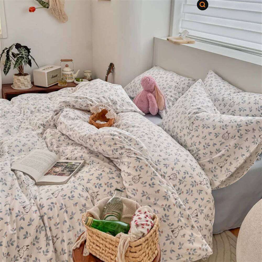 Korean Style Sausage Dog Floral Girl Heart Four Set, Washed Cotton Bed Sheet Hat Student Duvet Three Piece Set H260312