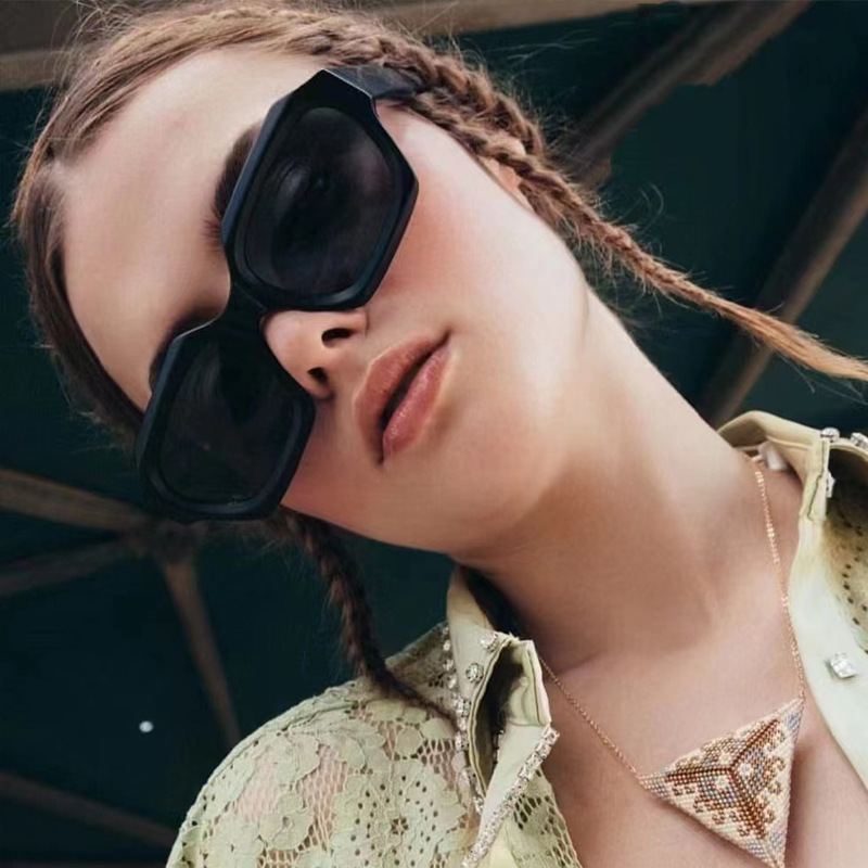 Minimalist polygonal sunglasses, new niche European and American sunglasses, fashionable and personalized street photography beach sunglasses
