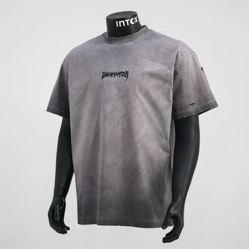 Fashionable retro short sleeved Tshirt with mens scratch n for summer 2025 street style loose casual clothing 260228