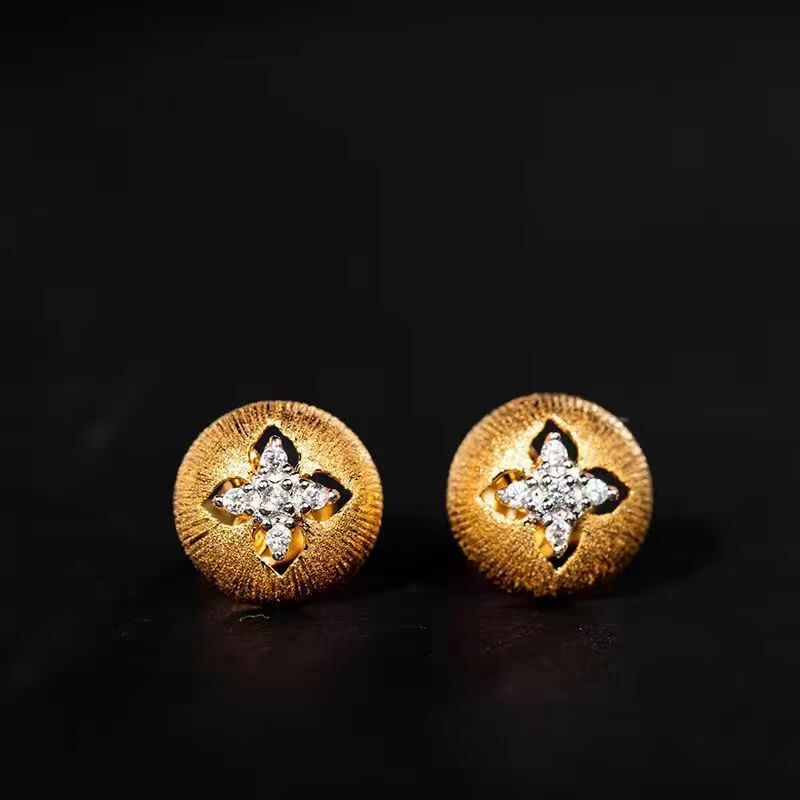 Luxury Brand Designer Jewelry Italian Vintage Court Style Brushed Earrings Lucky Clover Lace Edge Gold-Plated Earrings
