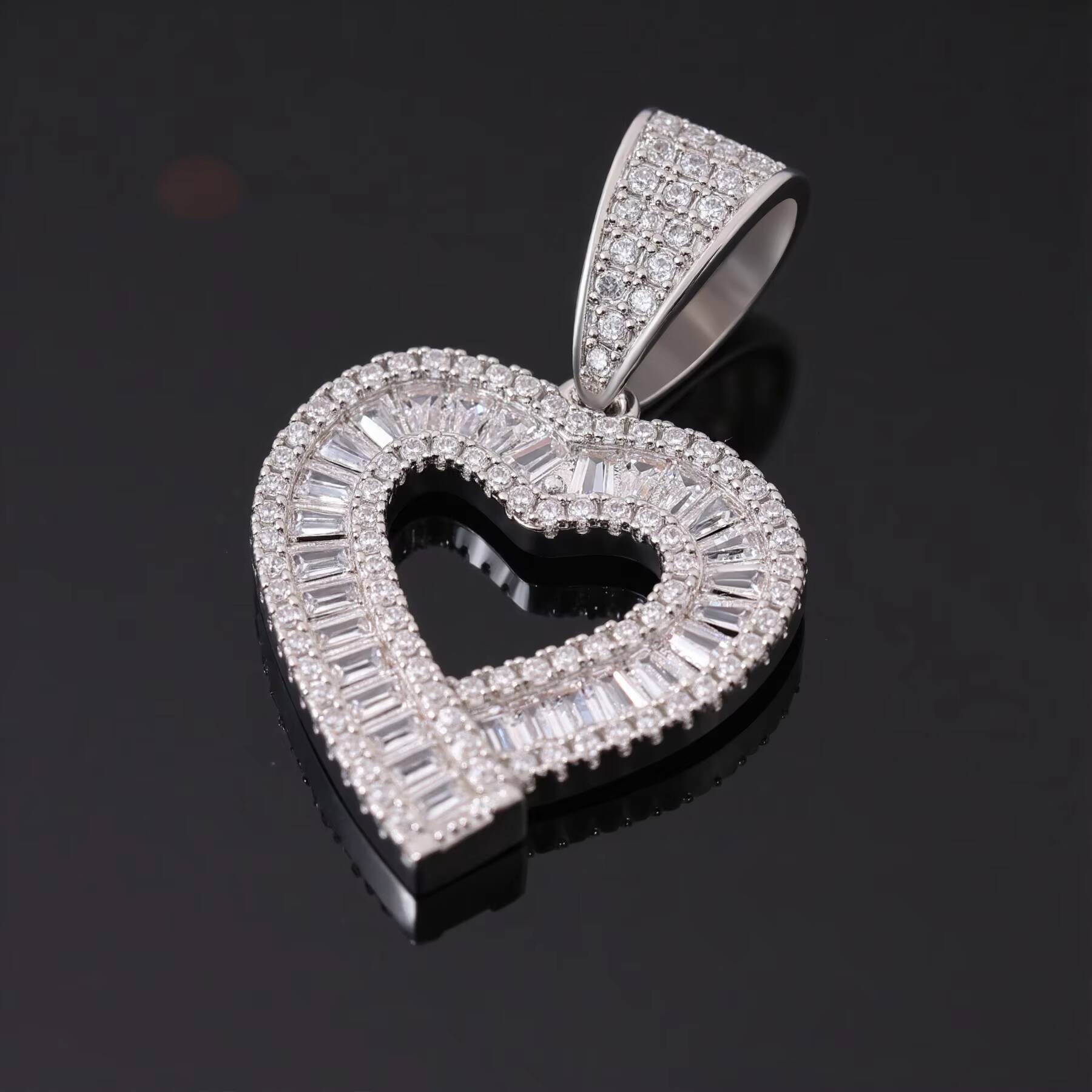 Popular Heart Shape Baguette Moissanite Iced Out Hollow Heart Pendant Mini Size Moissanite S925 Heart Charm Pendant Jewelry Ready to Ship
