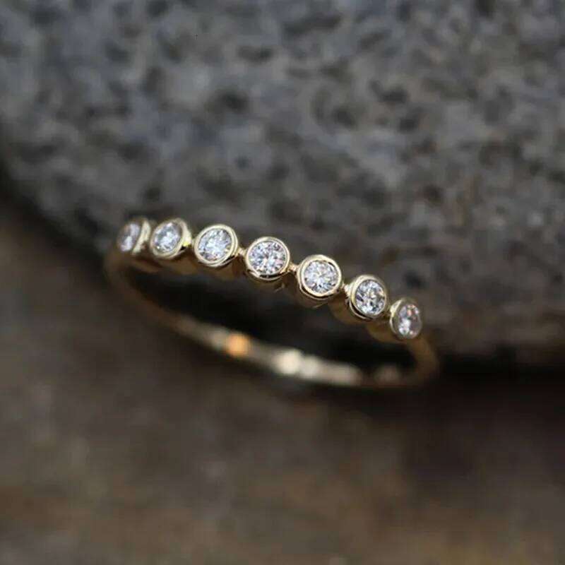 Huitan Minimalist Gold Color Wedding for Women Paved Dazzling Crystal CZ Stone Simple and Elegant Rings New Trendy Jewelry H260312