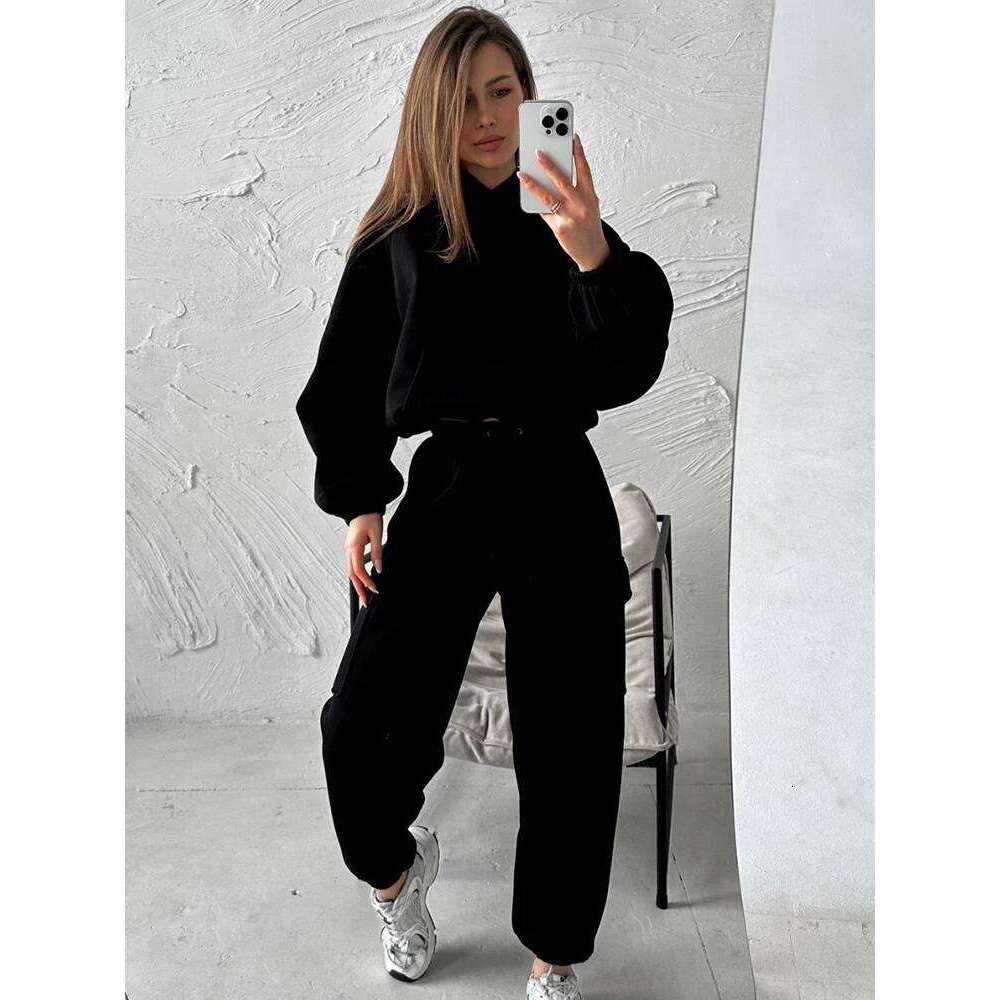 Autumn 2024 new women's casual sports hoodie Solid color long sleeved pocket hoodies Lace up work pants Lady's two piece set C260312