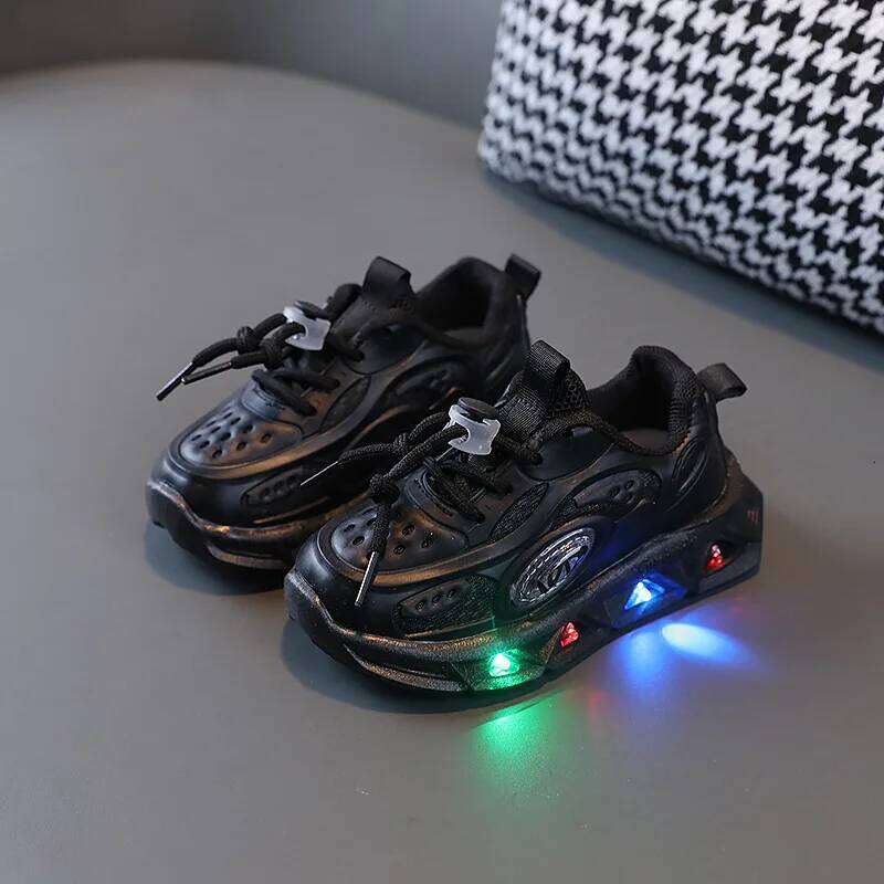2023 Boys New Cartoon Sneakers Children Baby Spring Breathable Mesh LED Luminous Sports Kids Casual Autumn Light Up Shoes H260312