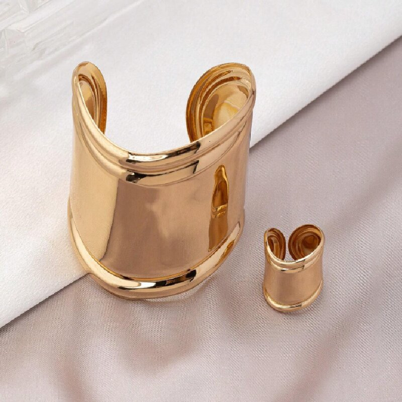 Punk Vintage Smooth Wide Open Cuff Bangles Women Goth Heavy Metal Irregular Arm Bracelet Pulseras Grunge Jewelry Steampunk Men