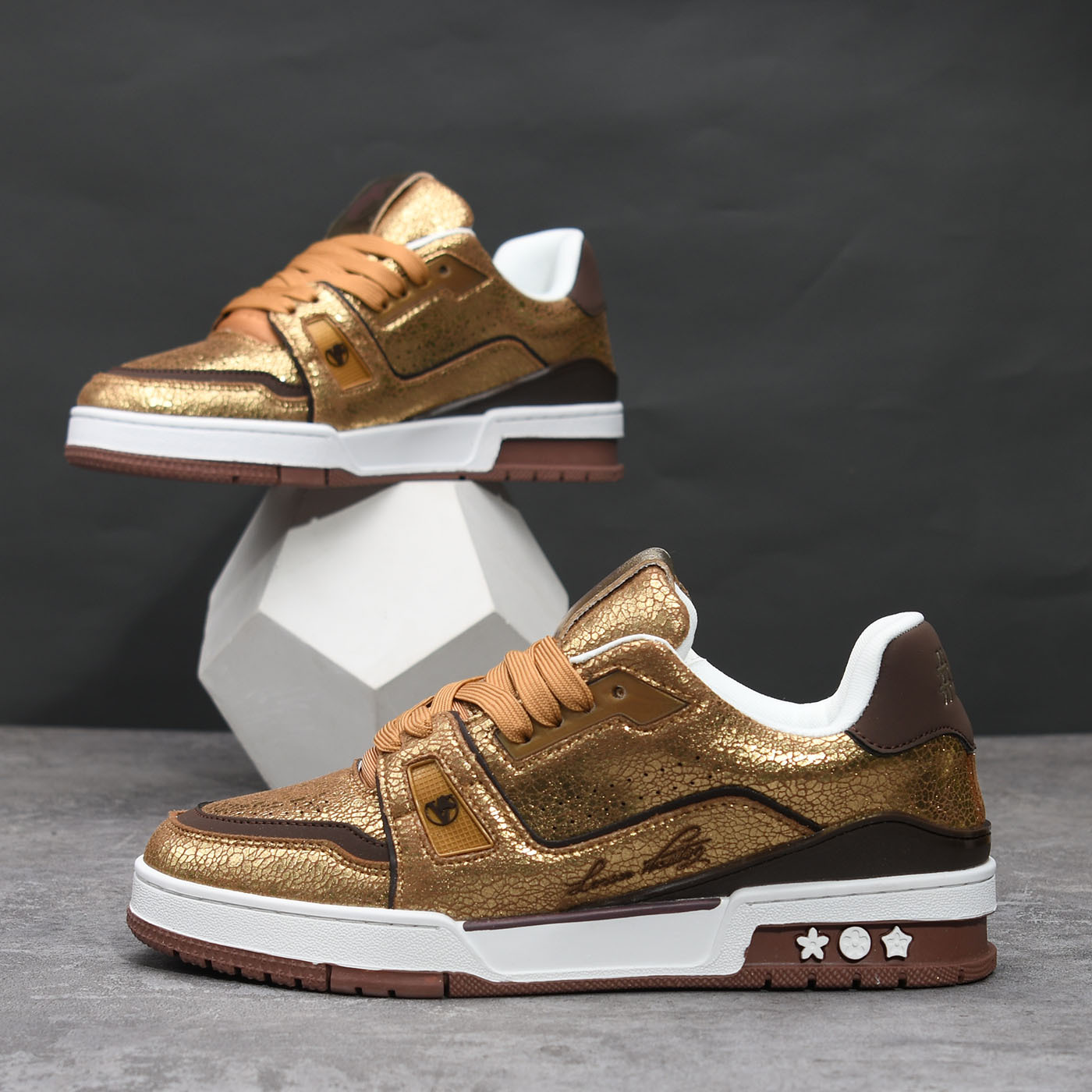 2026 Spring Summer Fashion Men's and Women's Shoes New Design Trendy Lightweight Comfortable Sports Shoes for Couples Versatile Breathable C