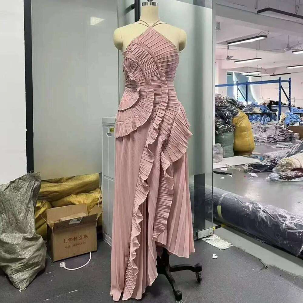 Chic Irregular Chiffon Halter Neck Maxi Dress Lotus Edge High Quality Vacation Gown 2025 New Lady Party Fashion Dresses C260311