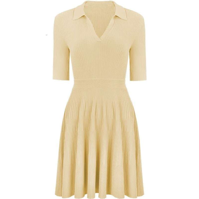 2026 new European and American niche simple, elegant, A14 lightweight business style lapel, slim fit waist, A-line solid color knitted dress