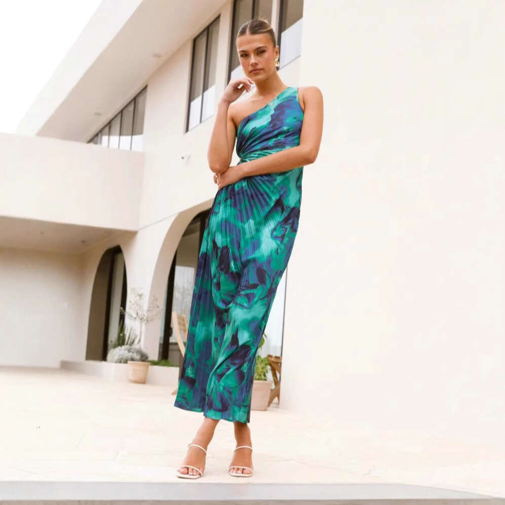 In stock, 2025 European and American style cross-border new sexy one-shoulder sleeveless printed pleated dress