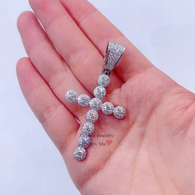 Sterling Silver 925 Rapper Jewelry Iced Out Vvs Moissanite Diamond Hip Hop Cross Necklace