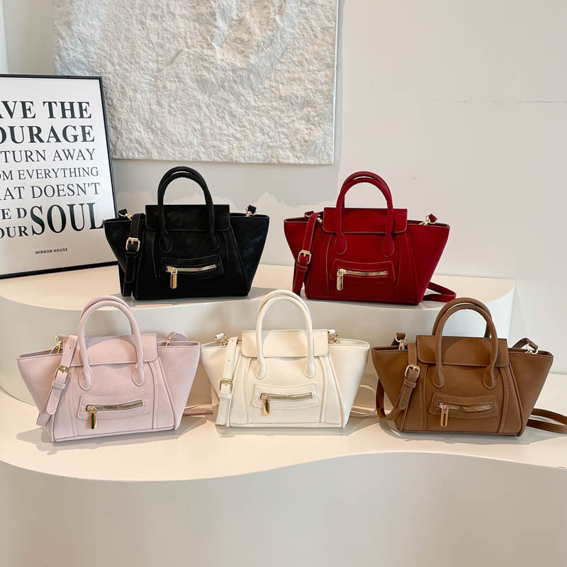 Unique smiley face bag spring new multifunctional high-end shoulder bag wing bag large capacity commuting handbag designer bag