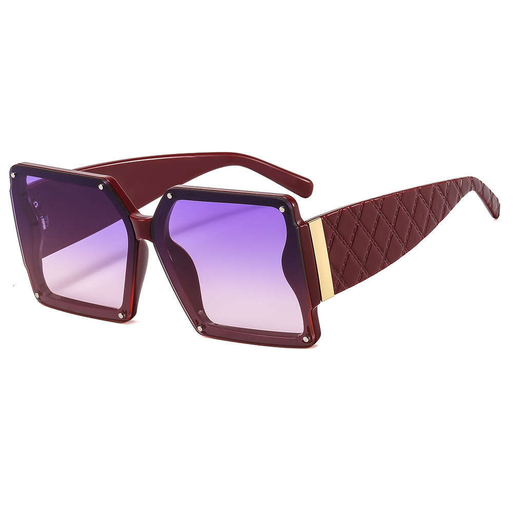 Sunglasses for Women Classic Trendy Square frame Gradient tinted lenses Beach Driving Outdoor Sun Glasses Retro Oversized Frame