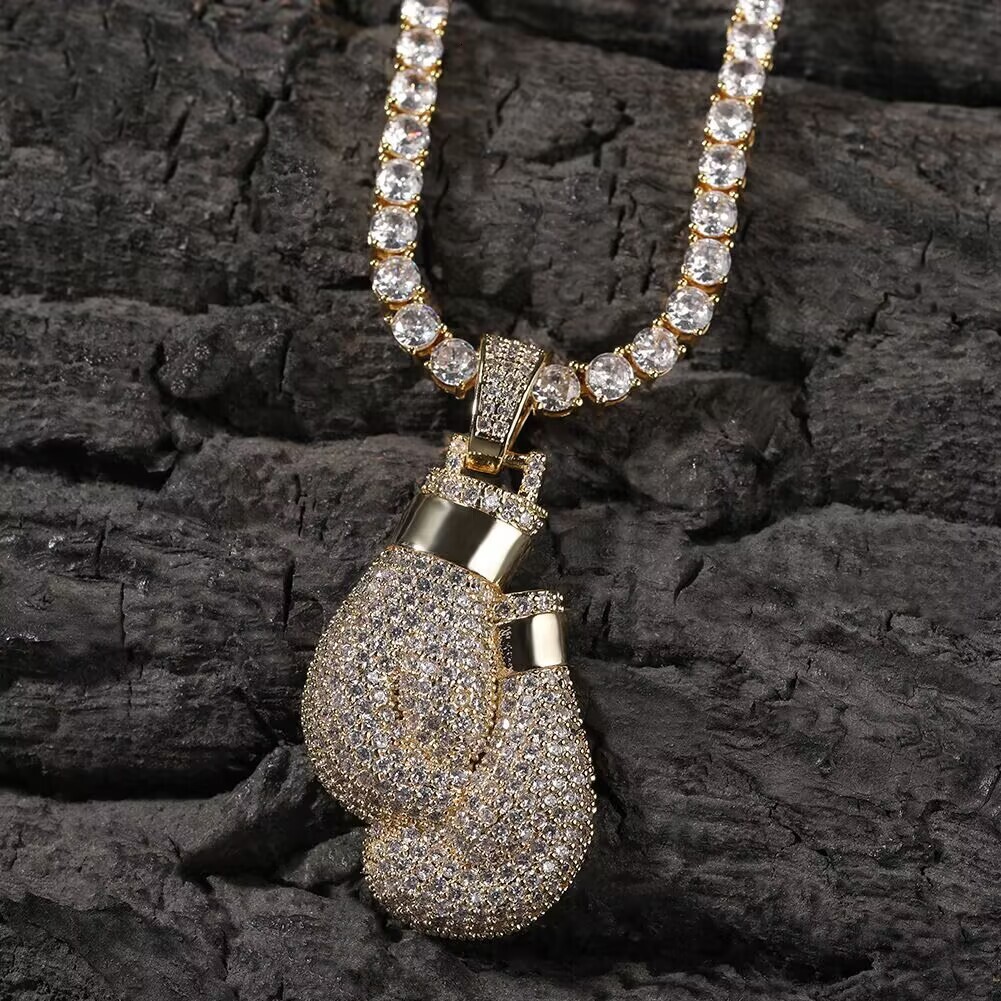 Jeweler Wholesale 18K Gold 925 Sterling Silver VVS Moissanite Diamond Iced Out Mitts Pendant With GRA Certificate