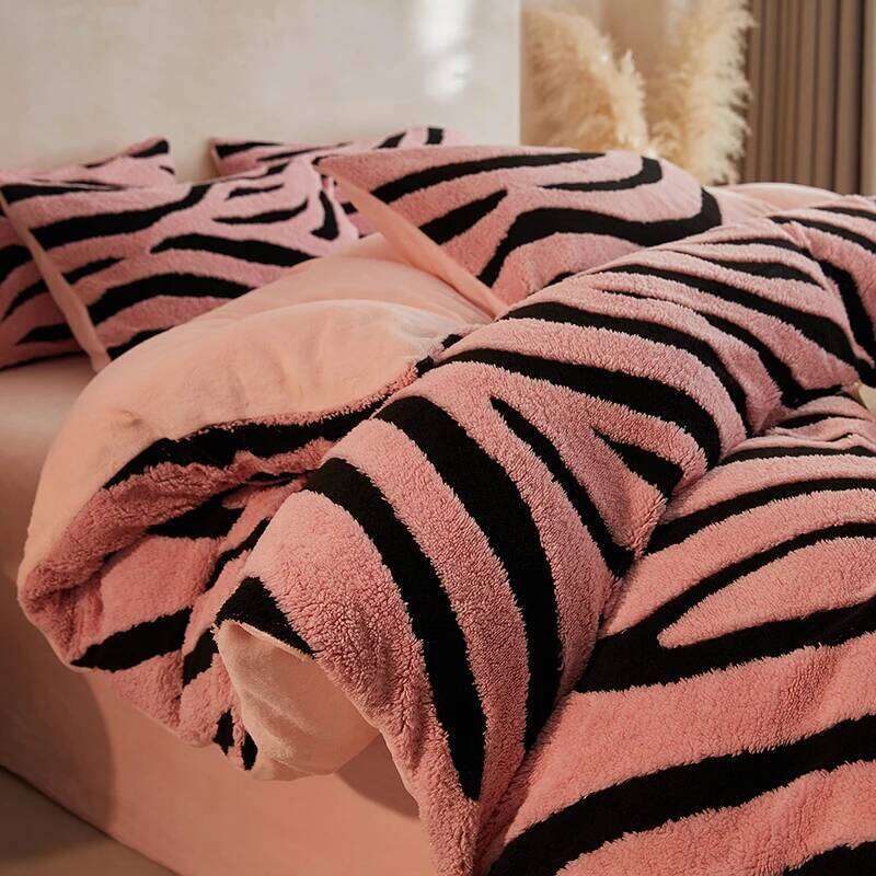 2025 autumn and new jacquard sheep milk fleece four-piece set winter thickened quilt cover bed fitted sheet H260312