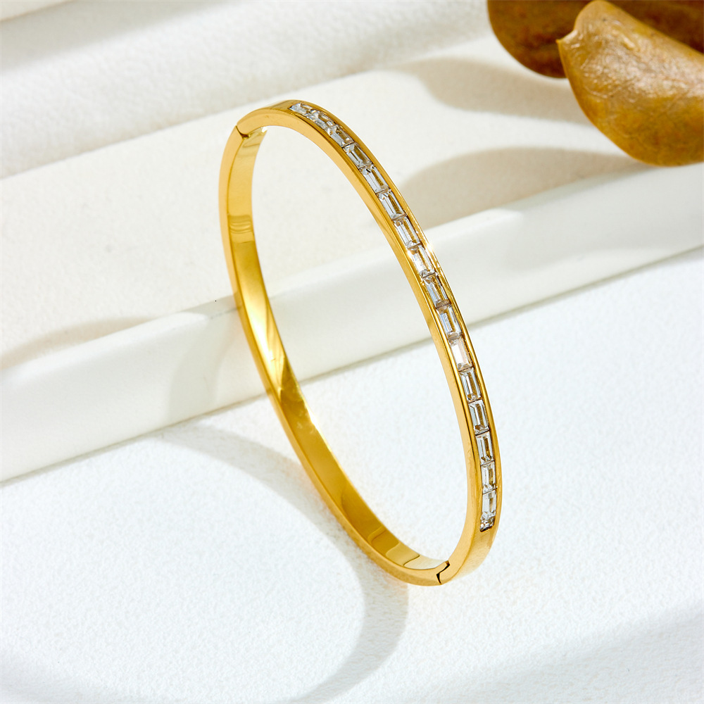 Luxury Brand Designer Jewelry New Fashion Square Diamond Bracelet European And bracelet American Light Luxury Design High-End Elegance For Women