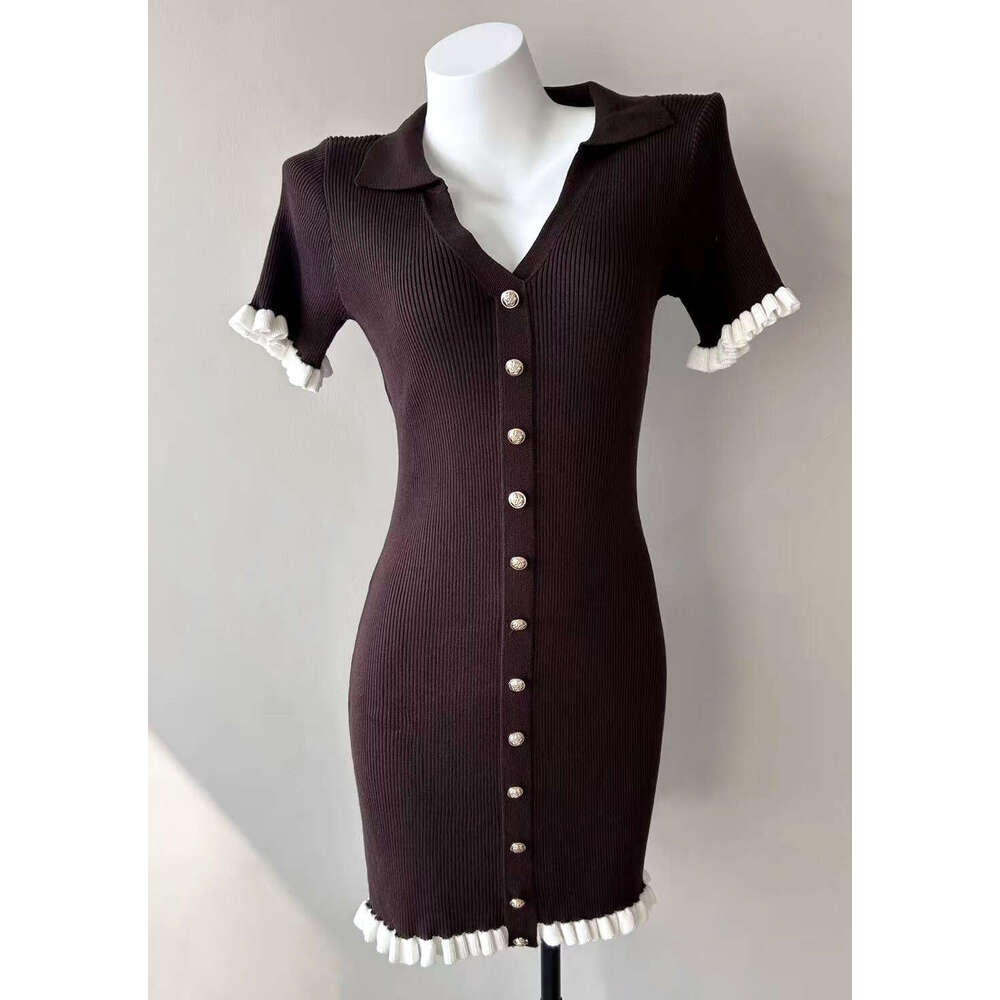 Hot girl sexy a20 pure desire style autumn French high waist slim fit V-neck short sleeved women's versatile dress