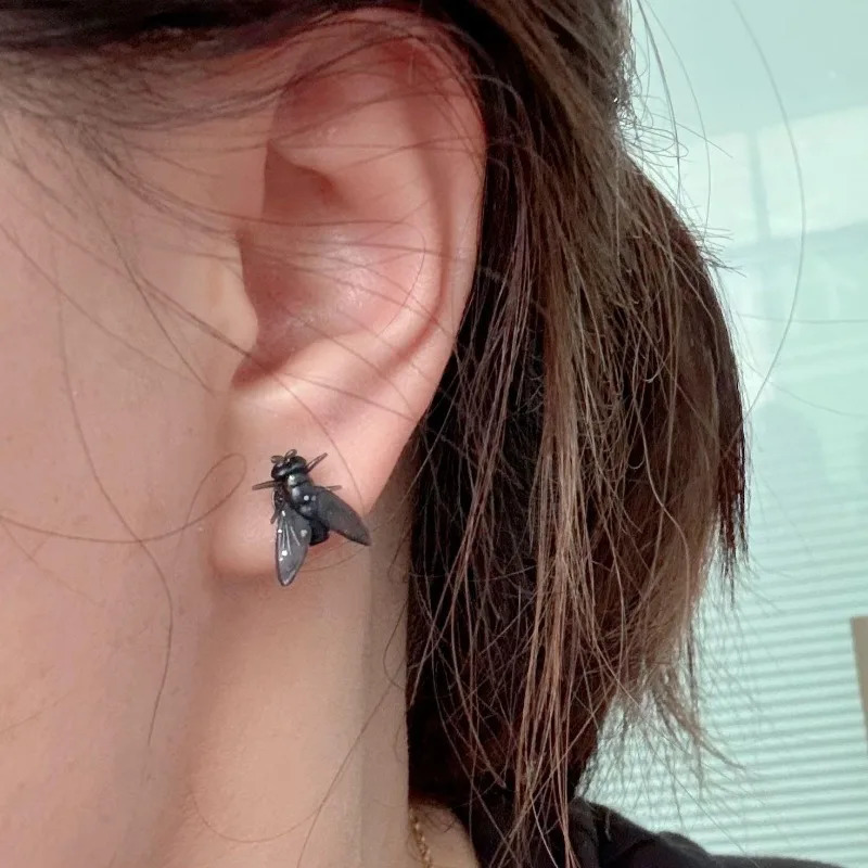 2pcs Funny Flies Studs Earrings Realistic Insects for Women Men Abstract Personalized Mini Fly Earring Party Jewelry 260309