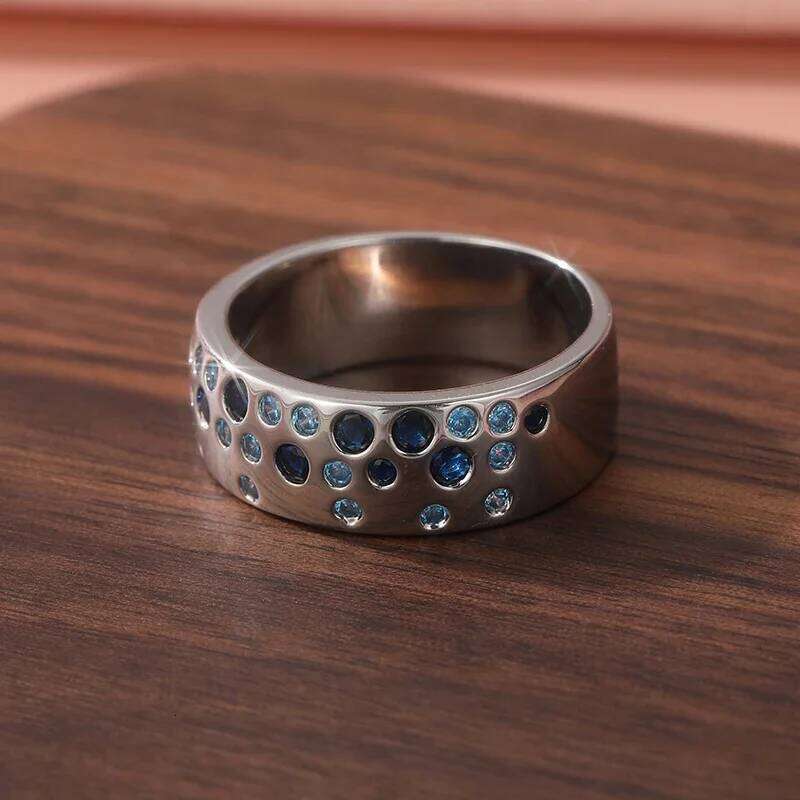 Fashionable and Classic Wide Face with Round Blue Zirconia Index Ring Is A Sparkling Jewelry for Women's Holiday Party H260312