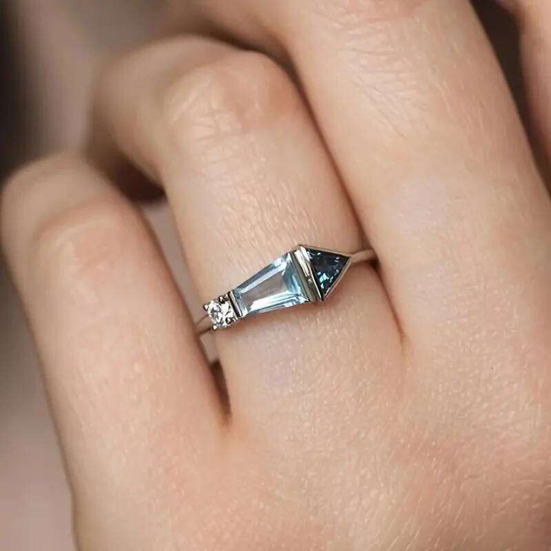 Personalized Trend Geometric Inlaid Zirconia Women's Rings Niche Vintage Design Ethnic Holiday Accessories Gifts H260312