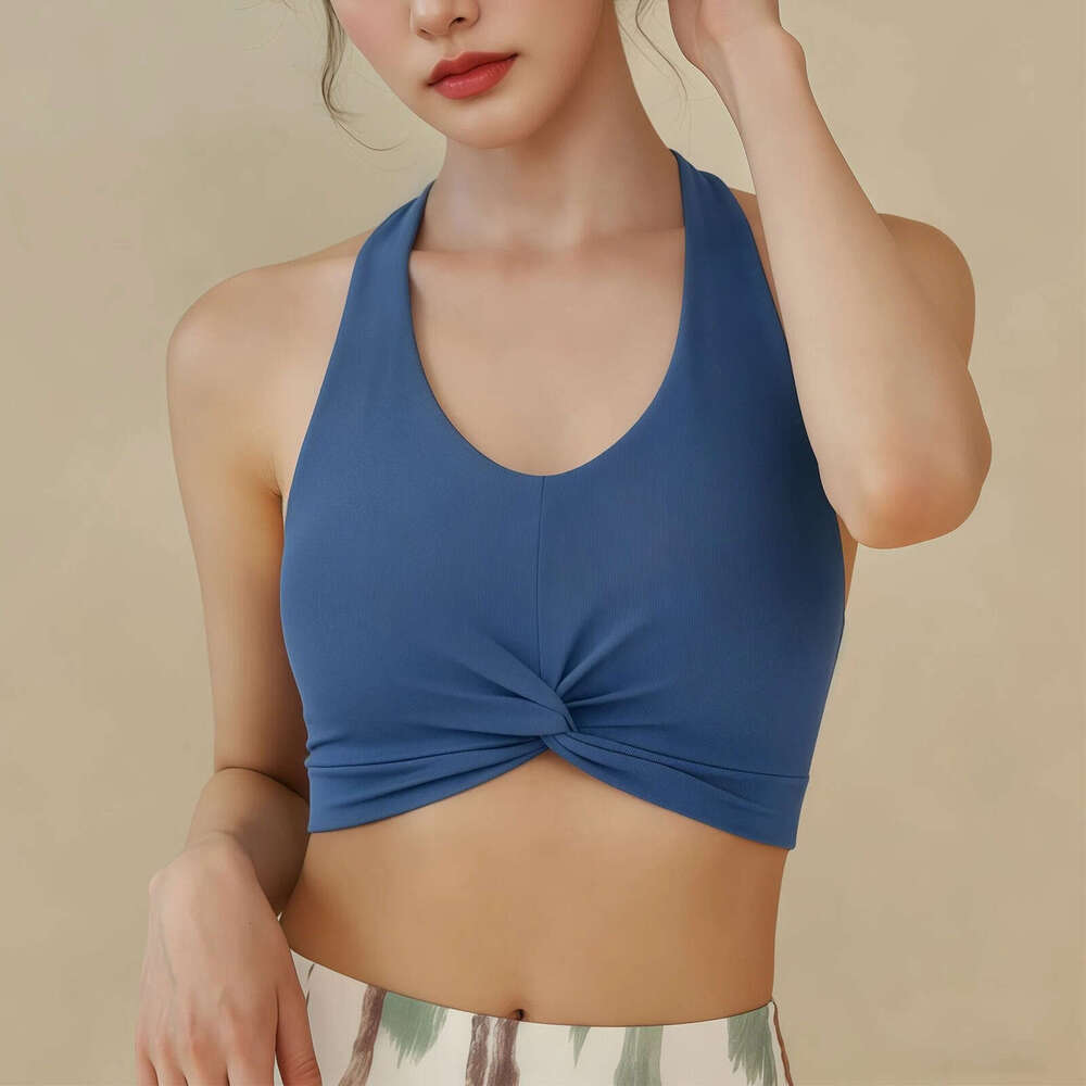 2026 Spring Wear Sports Designer Top with Front Twist Chest Pads Yoga Vest for Pilates and Outdoor Fitness