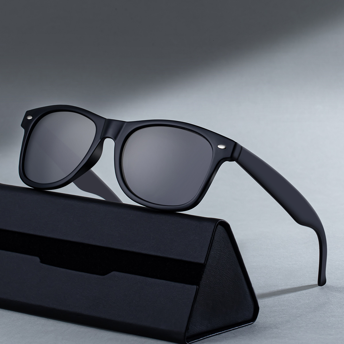 2026 New European American Fashion Square Frame Polarized Simple and Stylish Outdoor Sun Protection Sunglasses for Men,