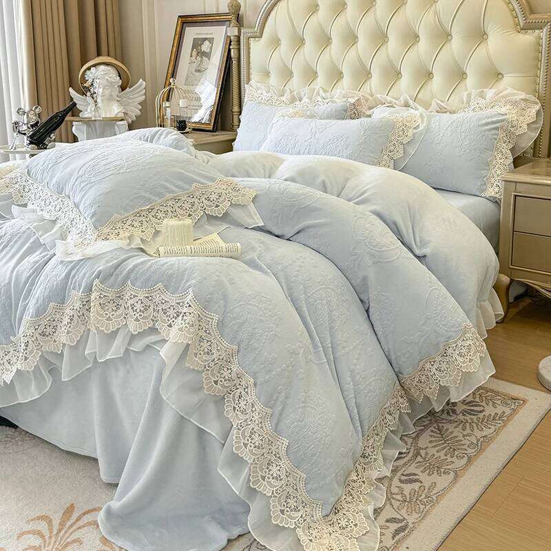 4Pcs Vintage French Romantic Lace Ruffles Carved Velvet Warm Winter Princess Bedding Duvet Cover Set Bed Sheet Pillowcases H260312