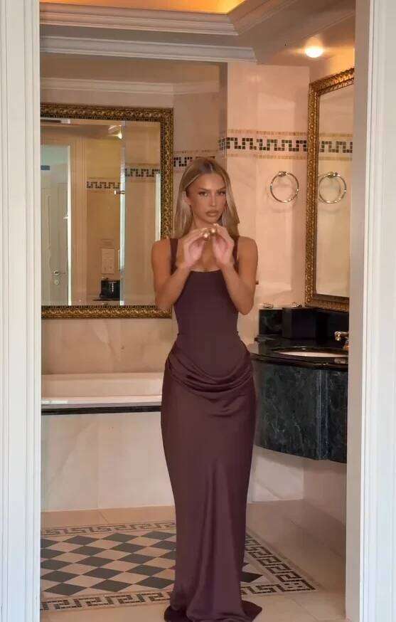 Solid Pleated Sling Dress Square Neck Sleeveless Off-shoulder Waist Cinching Slim Women Dresses Fashion Evening Party Gown 2025 C260312