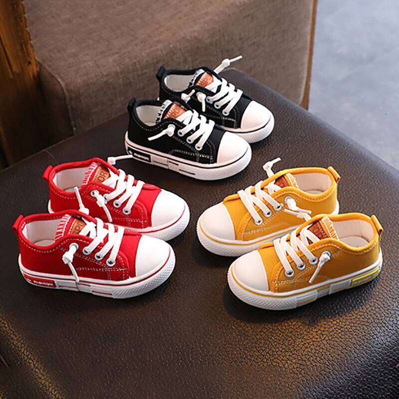 2023 Spring New Kids Canvas Solid Red Light School Casual Shoes Girls Non-slip Fashion Children Unisex Sneakers H260312