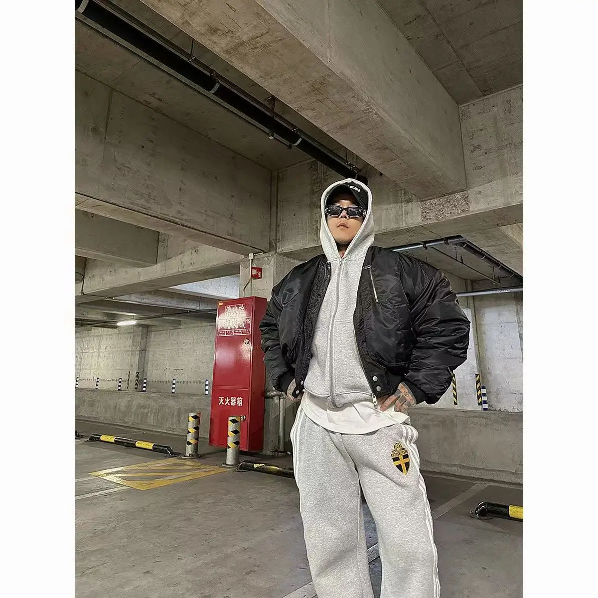 Fashion Retro Stripe Embroidery Zipper Hoodie Sweater Set Mens Two-Piece Set Hip Hood Embroidery Oversized Sweater Mens Set 260311