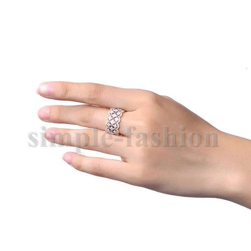 Luxury Wide Circle Women Wedding Band Rings Rose Gold 925 Sterling Silver Fashion Small Round Lab Diamond Ring Jewelry H260312
