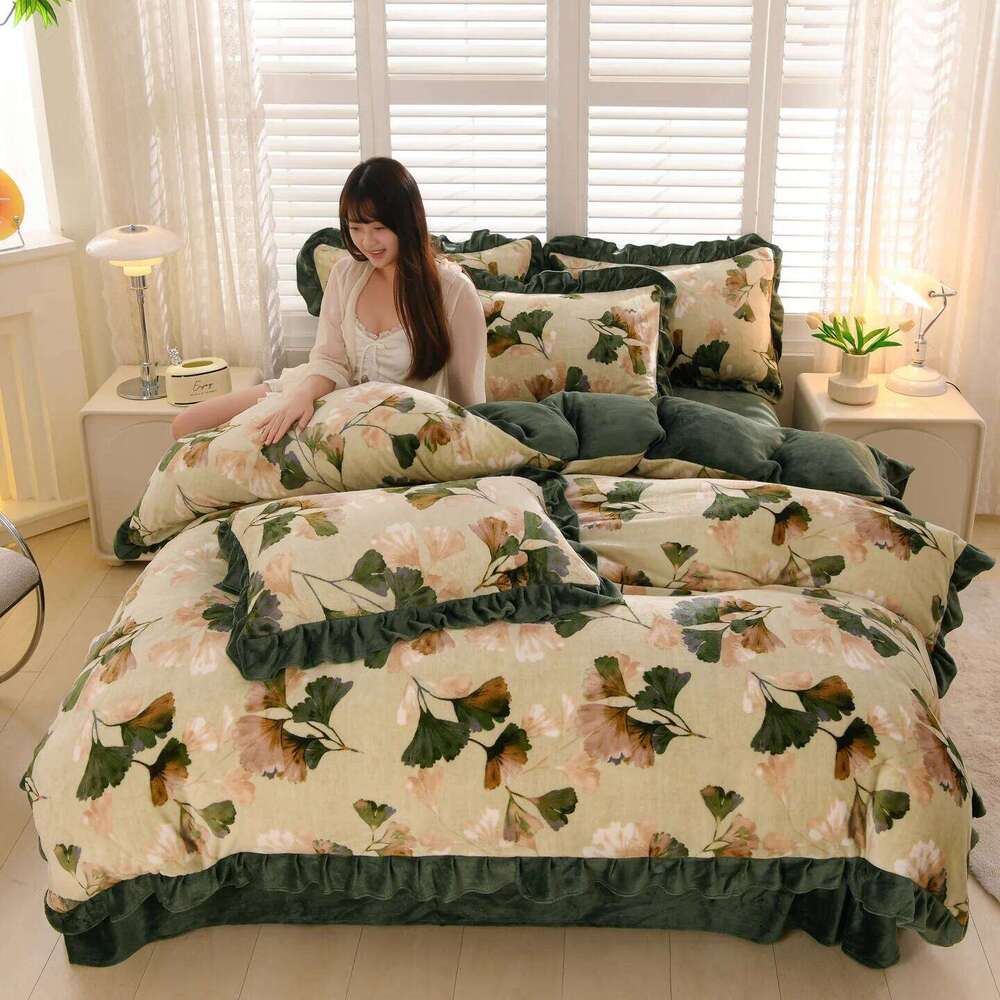 Korean version of milk fluff edge four-piece set light warm thickened bedding H260312