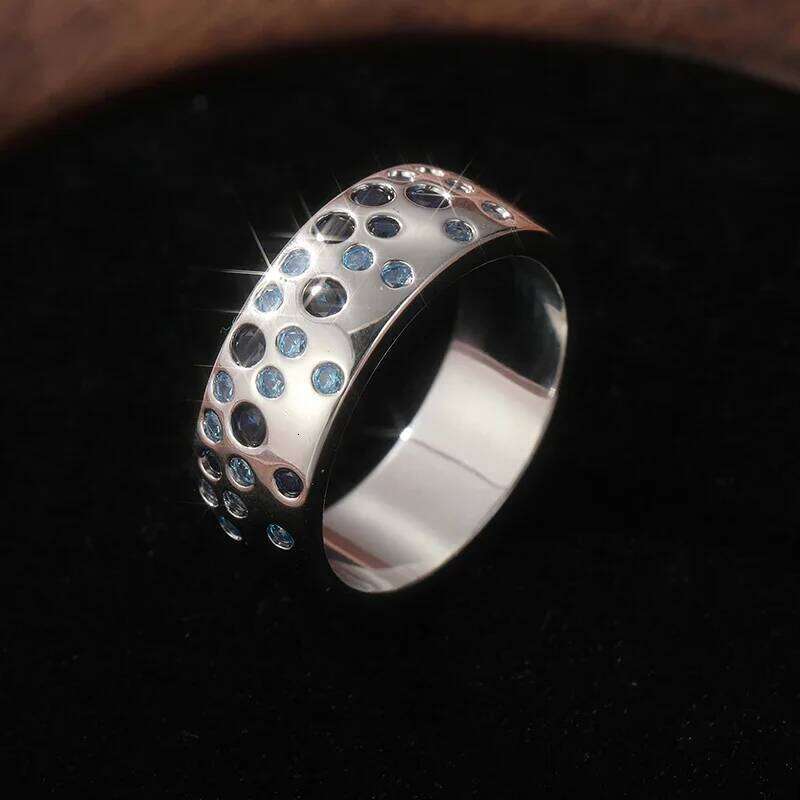 Fashionable and Classic Wide Face with Round Blue Zirconia Index Ring Is A Sparkling Jewelry for Women's Holiday Party H260312