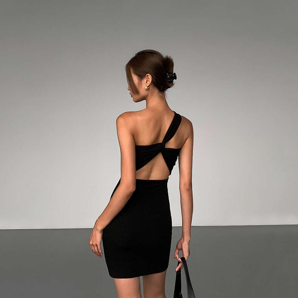 Niche socialite style elegant one-shoulder dress, 2026 summer new high-waisted off-shoulder sleeveless design short dress for women